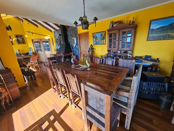 Vendo casa de 380m2 en terreno de 5600m2 a 5min Concón.