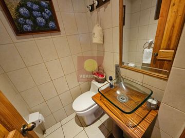 Vendo parcela de 5600 m2 con casa de 380m2 en condominio a 5 