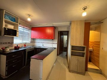 Se Vende Casa de 3 Pisos Y Azotea Ideal Para Madereros