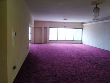 Edificio en venta muy cerca de Av Carranza