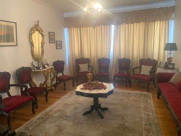 Casa en venta en el centro histórico de Cuenca, NO Inventariada, con 500m2 de Terreno.
