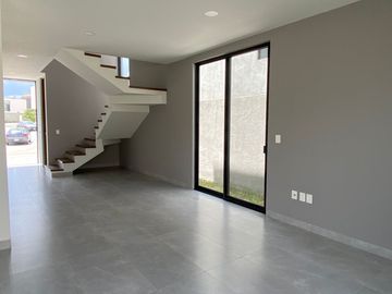 INCREIBLE CASA EN VENTA NUEVA MODERNA EN VALLES DE MOLINO LEÓN GTO