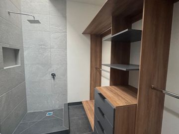 CASA EN VENTA EN RESIDENCIAL VALLES DEL MOLINO EN LEÓN GTO ZONA NORTE