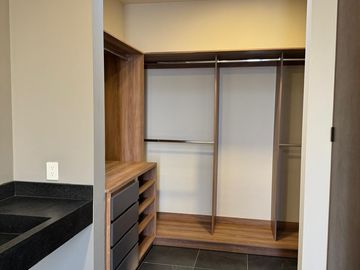 CASA EN VENTA EN RESIDENCIAL VALLES DEL MOLINO EN LEÓN GTO ZONA NORTE