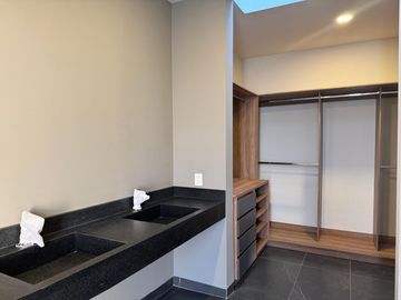 CASA EN VENTA EN RESIDENCIAL VALLES DEL MOLINO EN LEÓN GTO ZONA NORTE