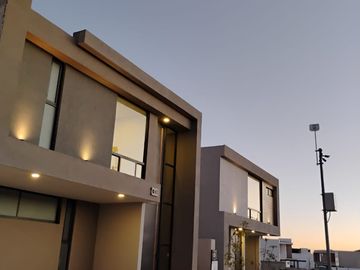 CASA EN VENTA EN RESIDENCIAL VALLES DEL MOLINO EN LEÓN GTO ZONA NORTE
