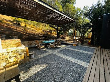 Vendo terreno de 6.000m2 con casa en Condominio Los Maitenes.