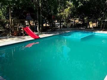 Vendo terreno de 6.000m2 con casa en Condominio Los Maitenes.