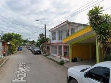 CASA adj s pos., Azáleas , Jardines, 77026 Chetumal, Quintana Roo.