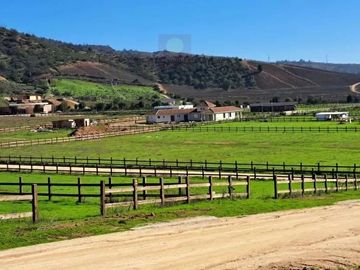 Vendo Casa De 281 M2 En Terreno De 5000 En Condominio.