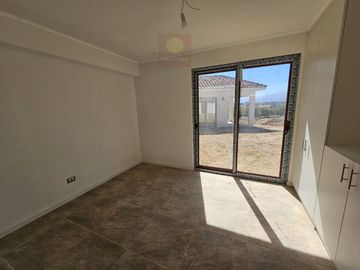 Vendo Casa De 281 M2 En Terreno De 5000 En Condominio.