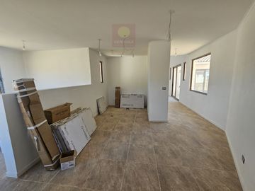 Vendo Casa De 281 M2 En Terreno De 5000 En Condominio.