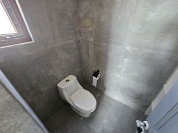 Vendo Casa De 281 M2 En Terreno De 5000 En Condominio.