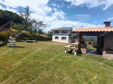 VENDO O RENTO QUINTA SECTOR LA MERCED