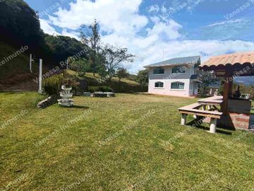 VENDO O RENTO QUINTA SECTOR LA MERCED