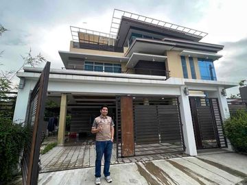 Spacious 420sqm 7BR House & Lot Fully-Furnished for Sale Inside Fairview Village Talisay near SRP