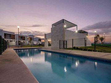 Venta de casa en Residencial Alvento,  Santa Rosa Apodaca, N.L.