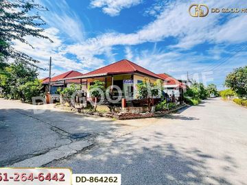 DD-864262 Single house, Lamphun Land and House Village, near Lamphun Technical College