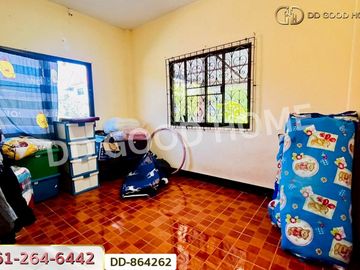DD-864262 Single house, Lamphun Land and House Village, near Lamphun Technical College