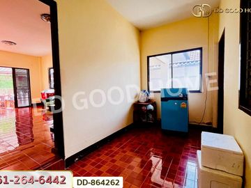 DD-864262 Single house, Lamphun Land and House Village, near Lamphun Technical College