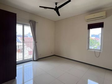 For Rent Luxury House, 3 Storeys with Private Pool, Location at Senopati South Jakarta