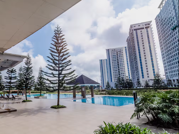 21st Floor Tower 4 Fully Furnished w/Parking