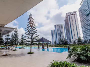 21st Floor Tower 4 Fully Furnished w/Parking