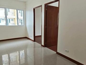 2bedroom Condo in Pasay Palm Beach West near Macapagal Roxas Blvd Mall of asia pasay