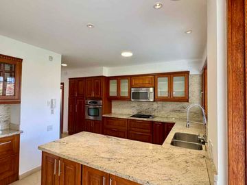 Casa de venta en Cumbaya 🏡