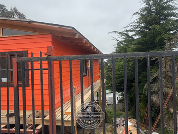 VENDE NUEVA, HERMOSA Y ACOGEDORA CASA EN LAS CRUCES COMUNA EL TABO