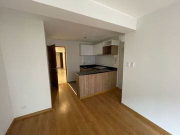 Departamentos de Estreno / Primera Vivienda Sta. Beatriz. Lima Moderna