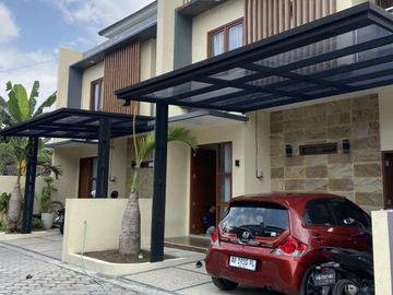 RUMAH MEWAH DALAM CLUSTER CANTIK DI PURWOMARTANI KALASAN