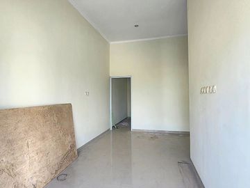 CLUSTER CANTIK, 2 LANTAI, TIMUR PASAR STAN DI MAGUWO