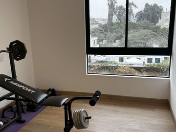 Lindo Departamento En La Mejor Zona De Surco 3 Dormitorios Con Hermosa Vista Y 2 Estacionamientos – Vive En Exclusiva