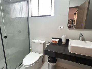 Lindo Departamento En La Mejor Zona De Surco 3 Dormitorios Con Hermosa Vista Y 2 Estacionamientos – Vive En Exclusiva
