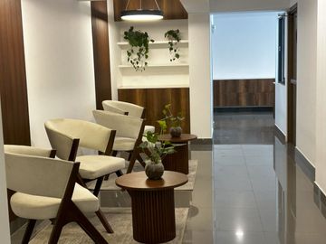 Lindo Departamento En La Mejor Zona De Surco 3 Dormitorios Con Hermosa Vista Y 2 Estacionamientos – Vive En Exclusiva