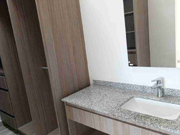 CASA CON AMPLIO JARDIN EN CALIMAYA, VILLAS DEL CAMPO