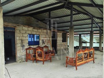SE VENDE CASA INDEPENDIENTE ESQUINERA CON PROYECCIÓN A SEGUNDO PISO  EN  CAUPICHO SUR DE QUITO