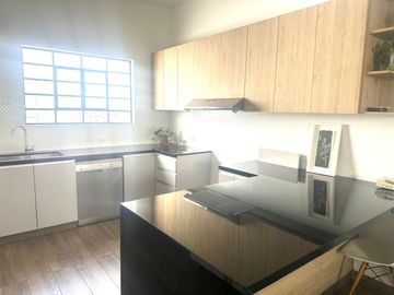 VENTA CASA AV SANTA CUZ SAN ISIDRO
