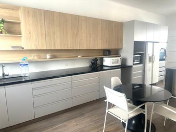VENTA CASA AV SANTA CUZ SAN ISIDRO