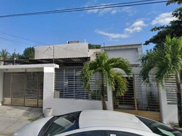 CASA Adj s pos., en Calle Felipe Carrillo Puerto , Col. Adolfo López Mateos,77010 Chetumal, Quintana Roo.