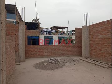 Casa En Venta Con Cochera Y Local
