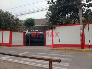 Casa En Venta Con Cochera Y Local