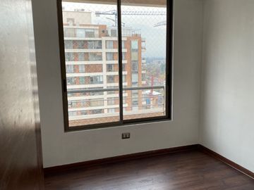 Luminoso y amplio departamento, Vista Nor Oriente