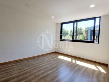 VENTA CASA MEDITERRÁNEA EN CONDOMINIO LA RESERVA, CHICUREO