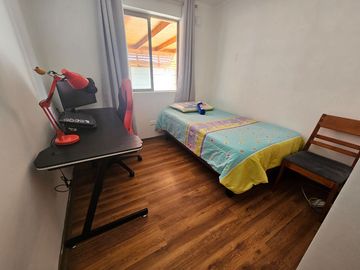 CASA ESQUINA EN PARQUE SAN VALENTÍN