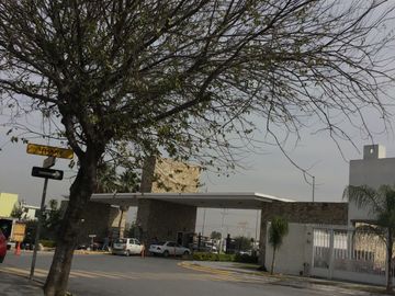 CASA EN VENTA FRACCIONAMIENTO TRIANA APODACA NUEVO LEON  PRIVADA CERCA DE ZONA CENTRO APODACA