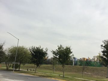 CASA EN VENTA FRACCIONAMIENTO TRIANA APODACA NUEVO LEON  PRIVADA CERCA DE ZONA CENTRO APODACA