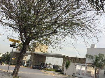 CASA EN VENTA FRACCIONAMIENTO TRIANA APODACA NUEVO LEON  PRIVADA CERCA DE ZONA CENTRO APODACA