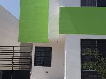 CASA EN VENTA FRACCIONAMIENTO TRIANA APODACA NUEVO LEON  PRIVADA CERCA DE ZONA CENTRO APODACA